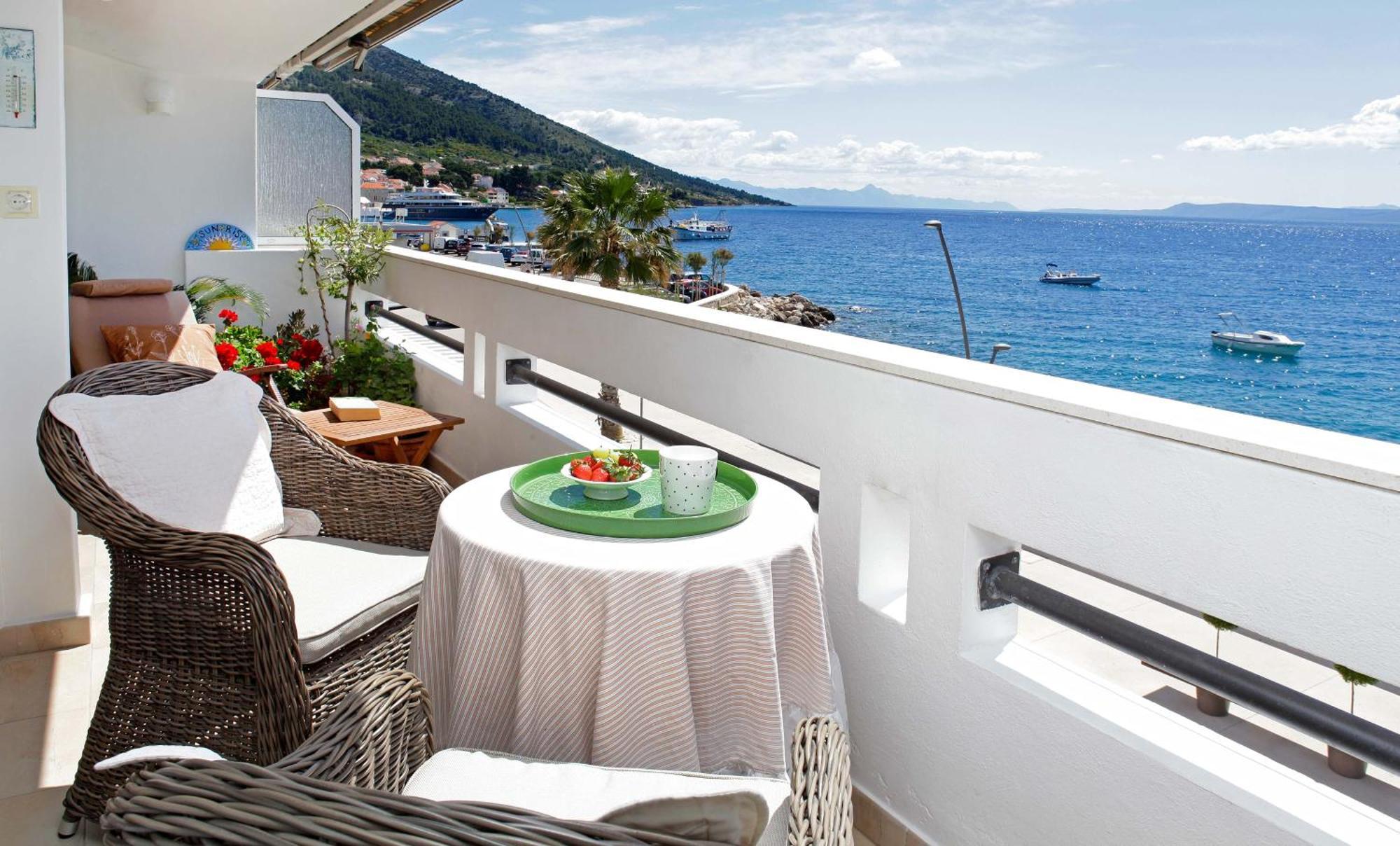 Amazing Waterfront Apartments Bol Esterno foto