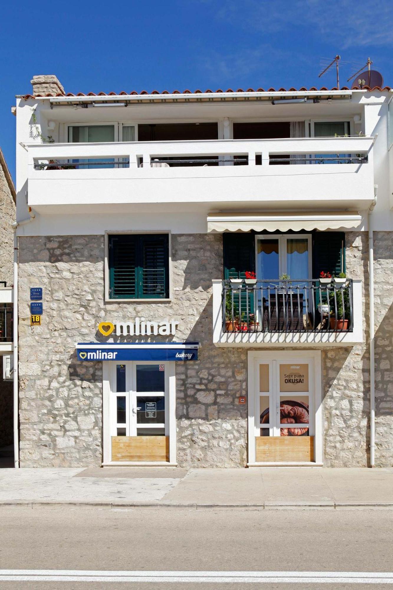 Amazing Waterfront Apartments Bol Esterno foto