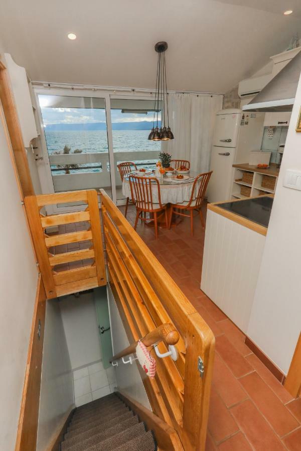 Amazing Waterfront Apartments Bol Esterno foto